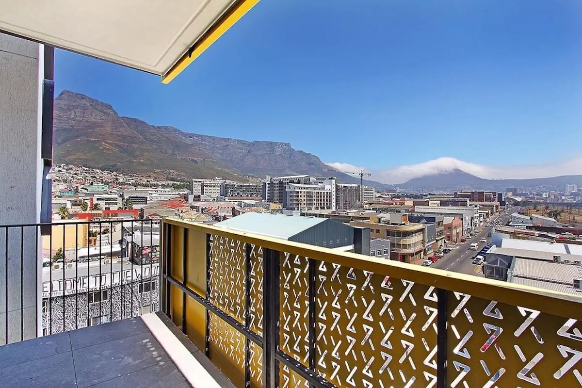 アパート ケープタウンUrban Chic Wex1 Mountain Views Pool Entertainmentアパートメント 南アフリカ